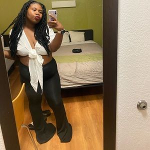 Meet your Posher, Derricka